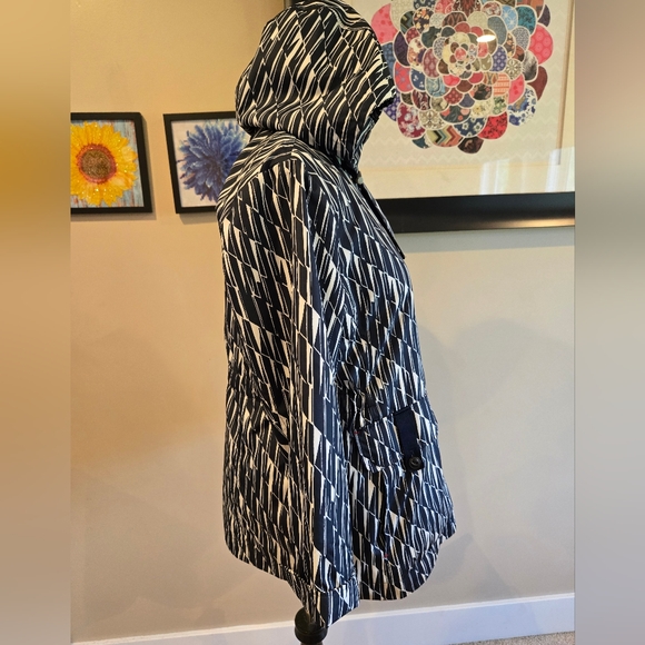 Lands' End Raincoat utility jacket Black, White with Red Accents - Picture 4 of 13